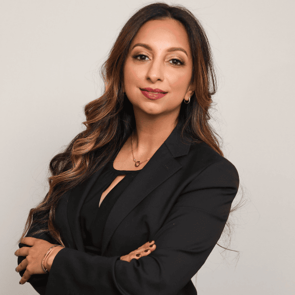 Headshot of Aisha Anwar