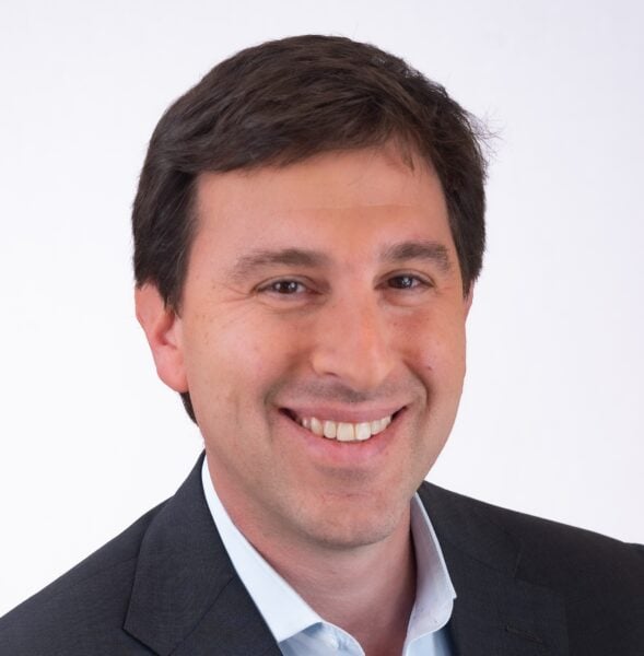 Headshot of Stephen Davidson