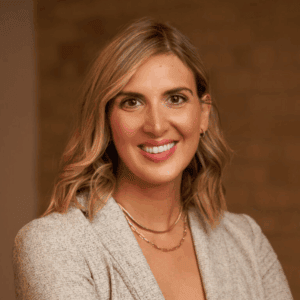 headshot of Raina Borrelli