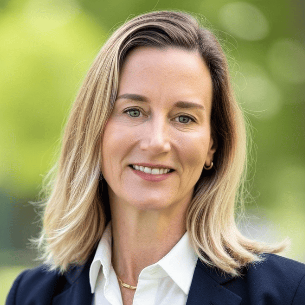 Meghan Earle Headshot