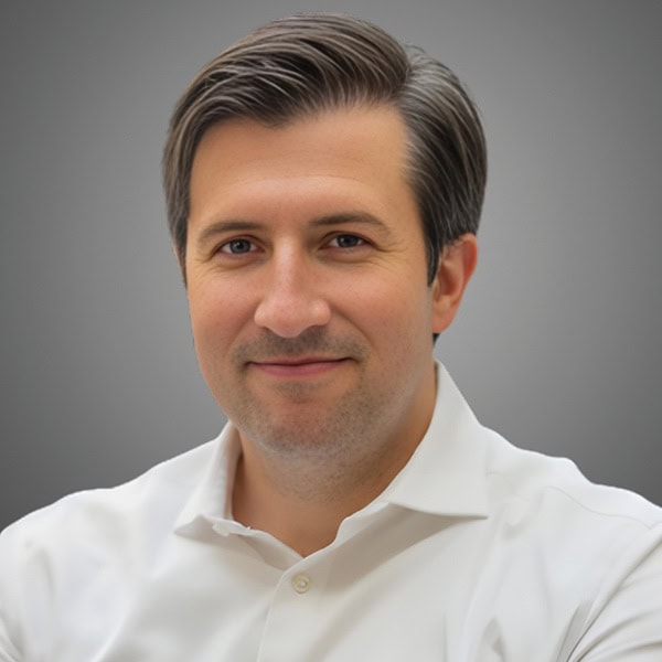 Headshot of Brandon Welch