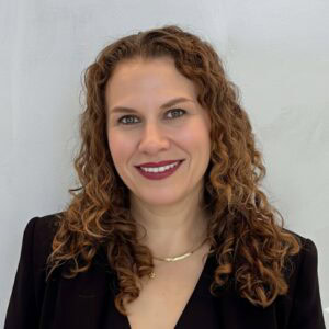 Amanda Brazinski Headshot