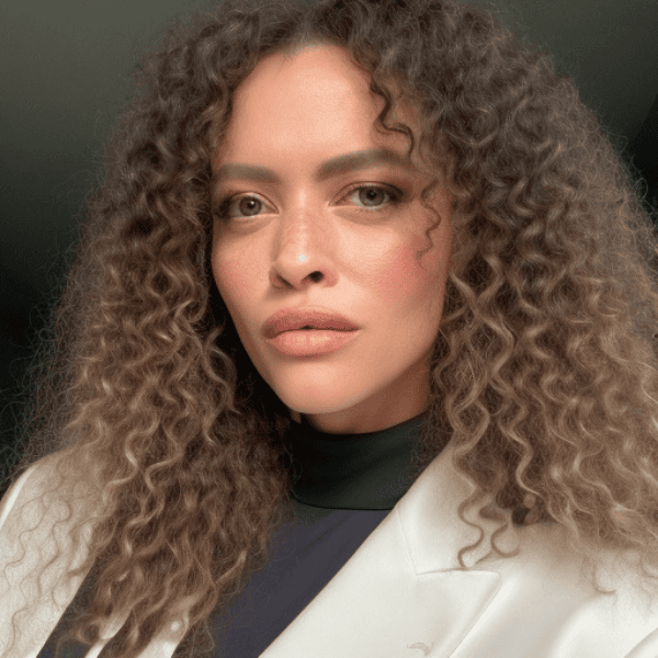 Christa Johnson_headshot