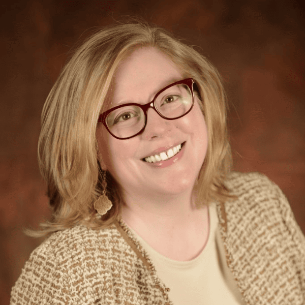 Claudia Oliveri Headshot