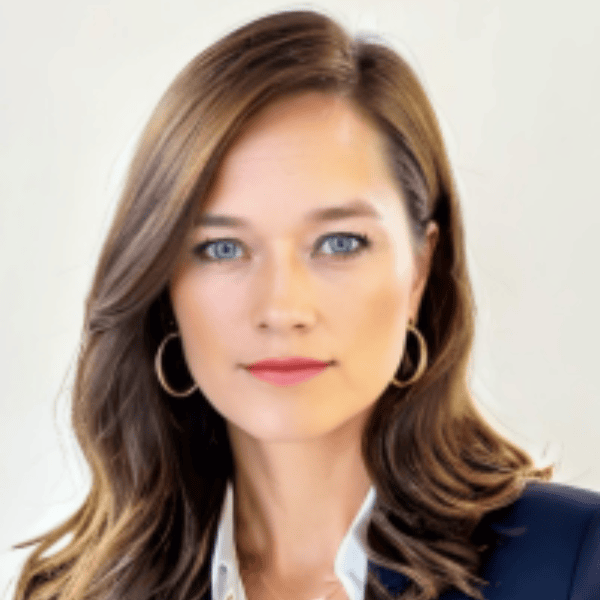 Gwenn Cujdik_headshot