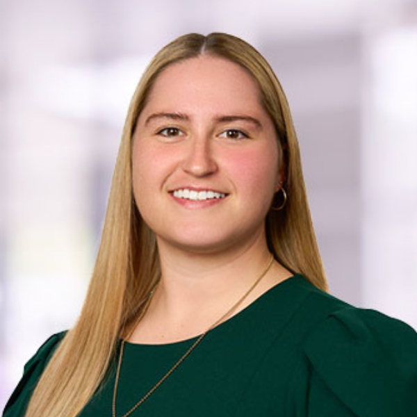 Jade Weaver Headshot