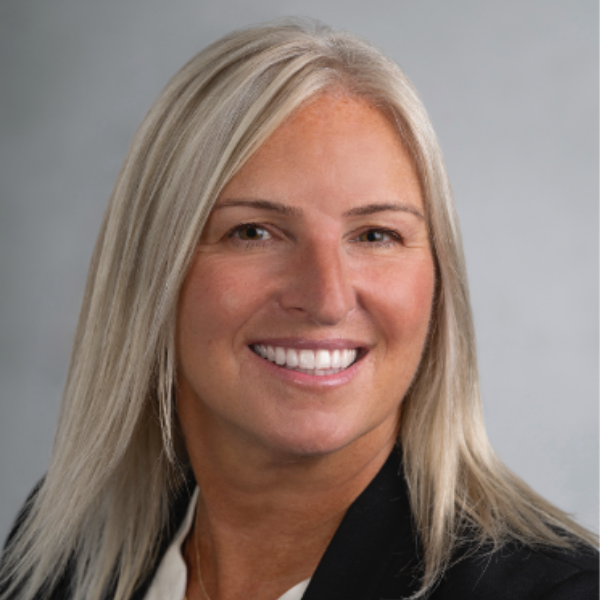 Kristin Kraeger Headshot