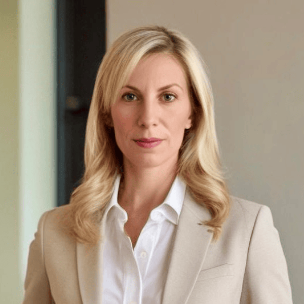 headshot of Melissa Collins