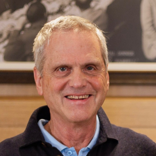 headshot of Miles N. Ruthberg