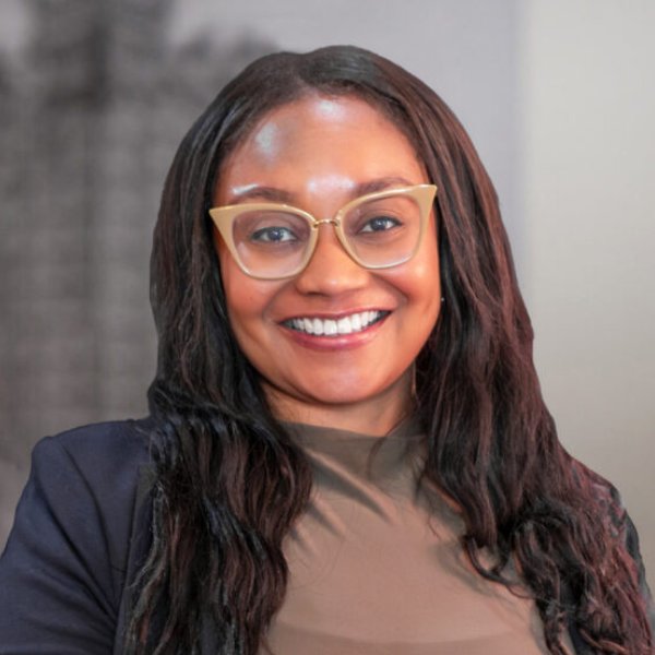 Renee Harris Headshot