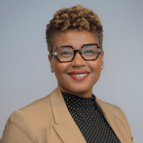 Valerie Adelson Headshot